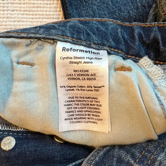 Reformation Cynthia High Rise Straight - Picture 3 of 5